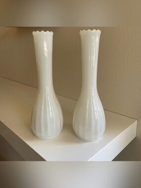 Milk Glass Bud Vase Set